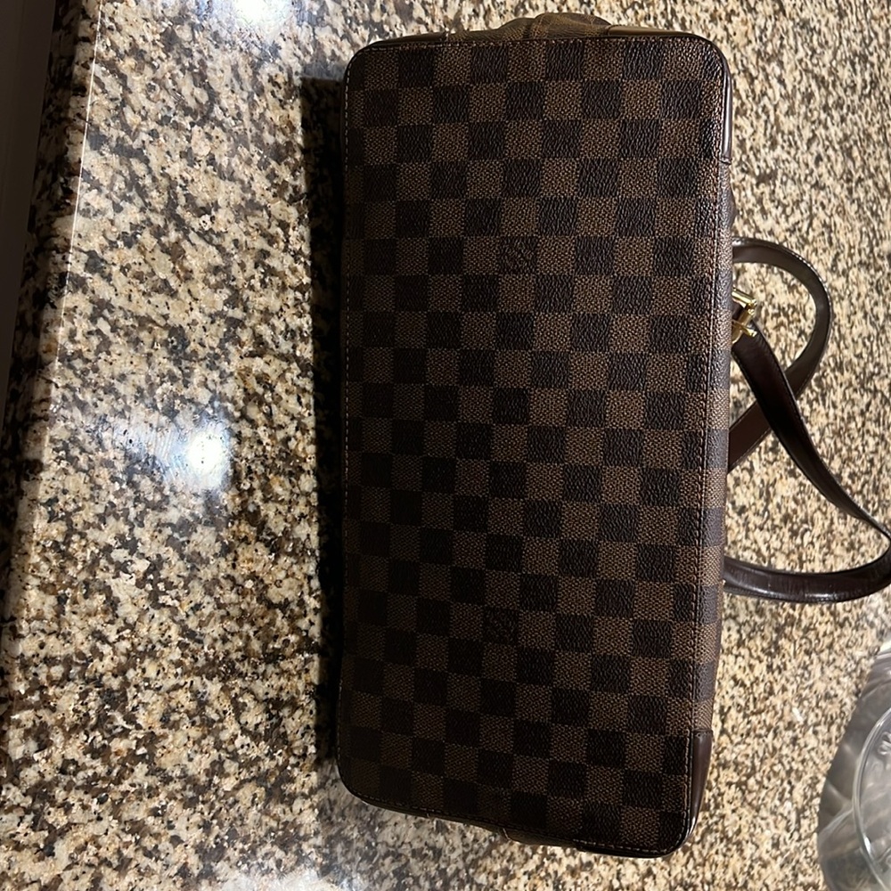LV HAMPSTEAD BAG… EUC ! NO CALL OUTS ! - Picture 5 of 8